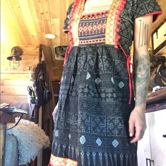 Vintage THAI NATIVE Embroidered Dress - Picture 2 of 5